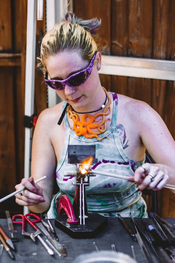 gid://shopify/MediaImage/38371339338036