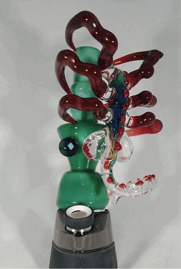Alien Face Hugger Puffco Attachment with LED - GiggleGlass