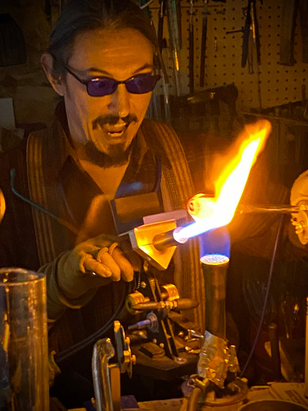 gid://shopify/MediaImage/38597040210228