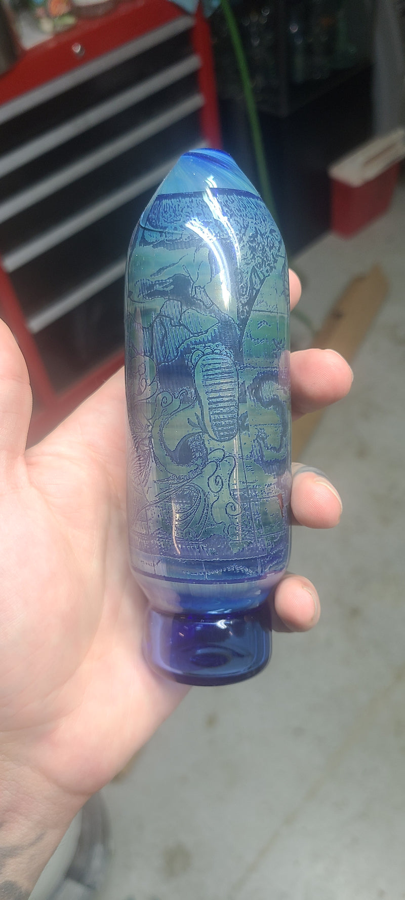 Pirate Silver Fumed Focus V Carta Glass Top