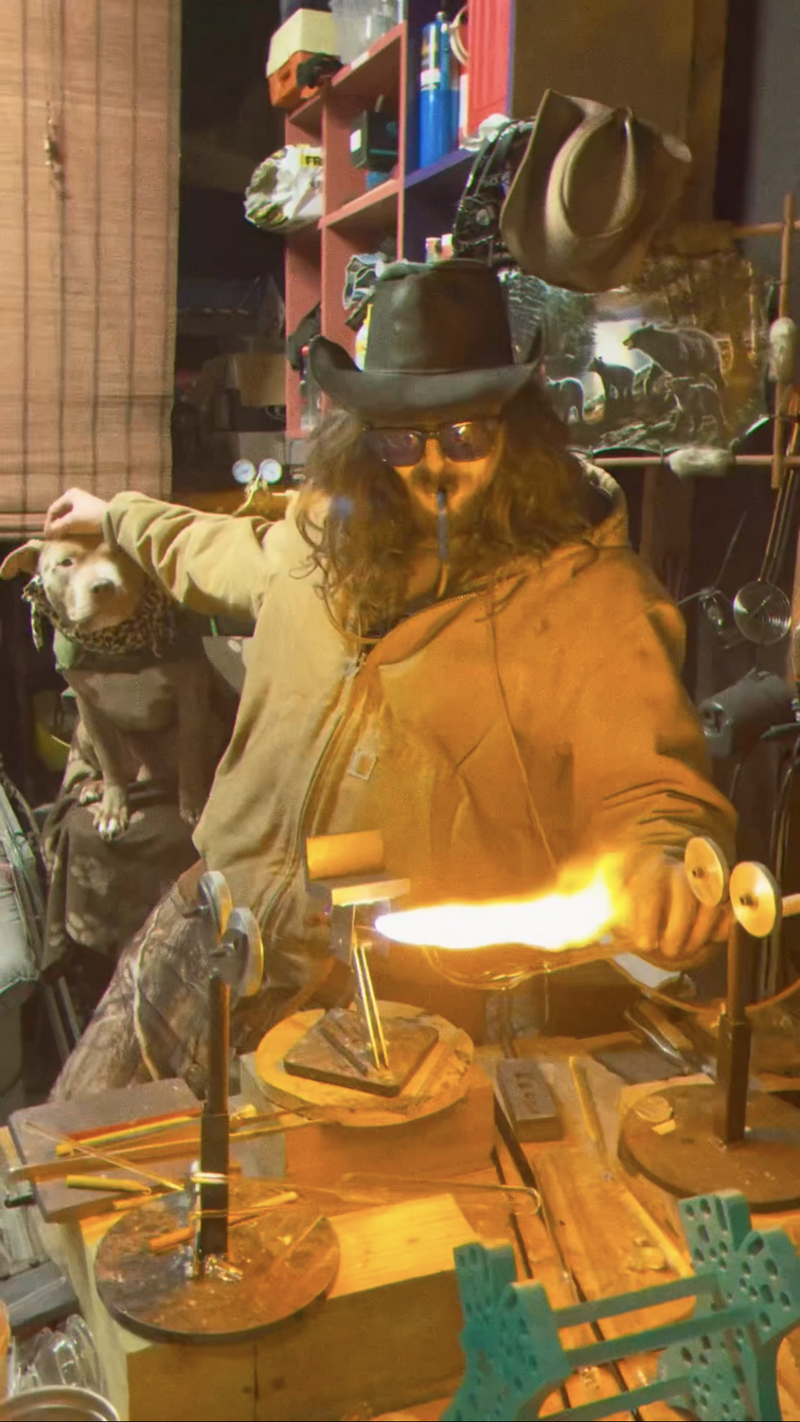 gid://shopify/MediaImage/38243063922996