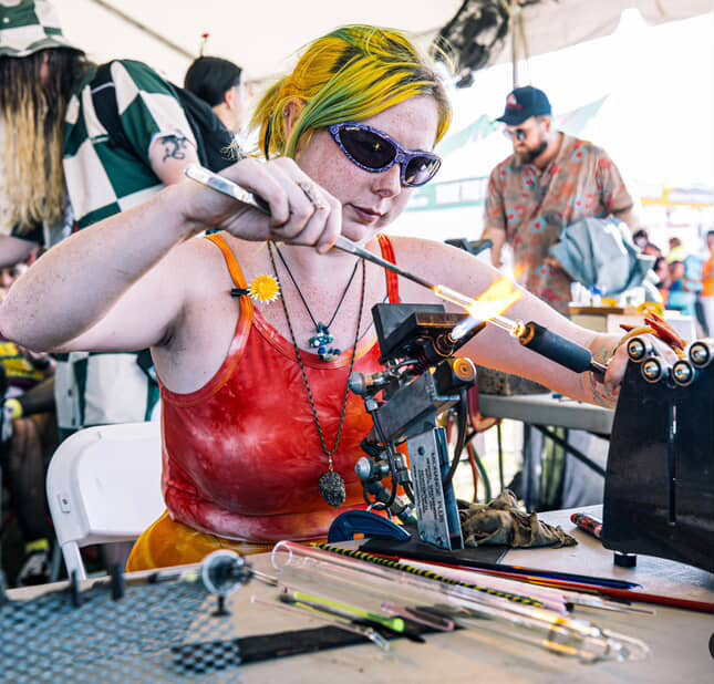 gid://shopify/MediaImage/38371340353844